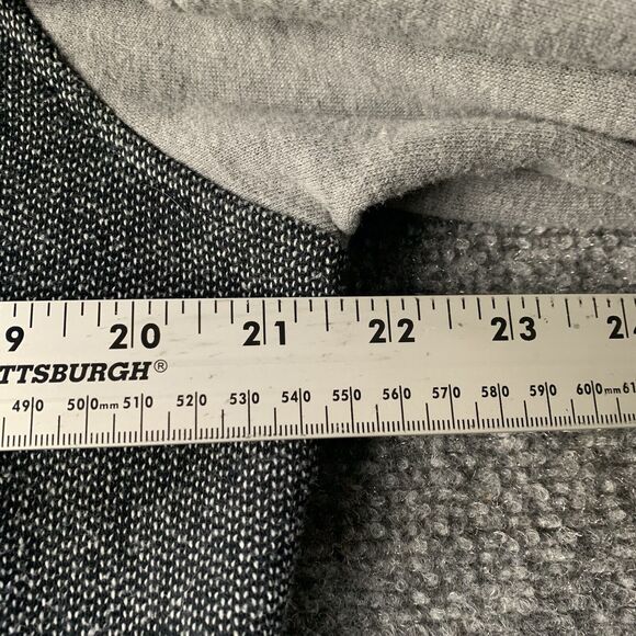 RVCA Varsity Jacket Mens Small Snap Button Gray Black Regular Fit Skater Surfer - Picture 9 of 16